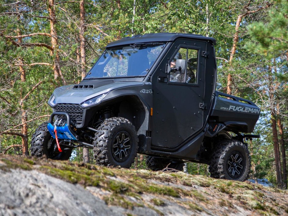 2023 Segway-Fugleman-UT10X harmaa Maastossa act 004