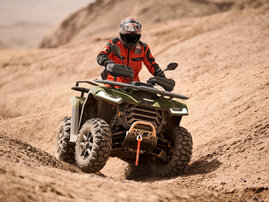 2026 Segway AT5 Metallic-green action-web-0002