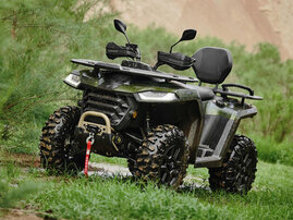 2026 Segway AT5 Metallic-green action-web-0007